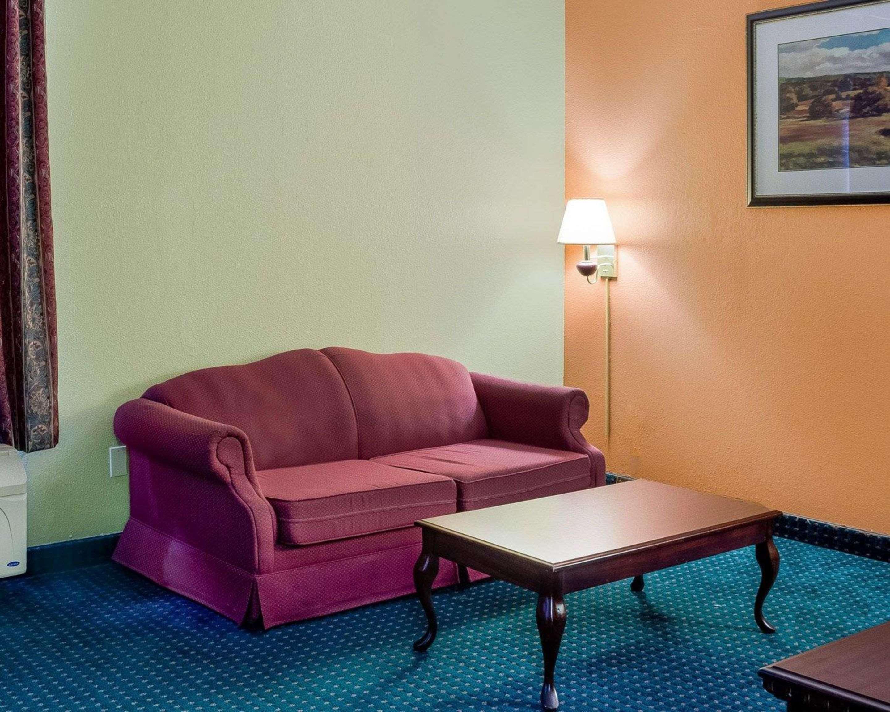 Econo Lodge Canton I-55 Экстерьер фото