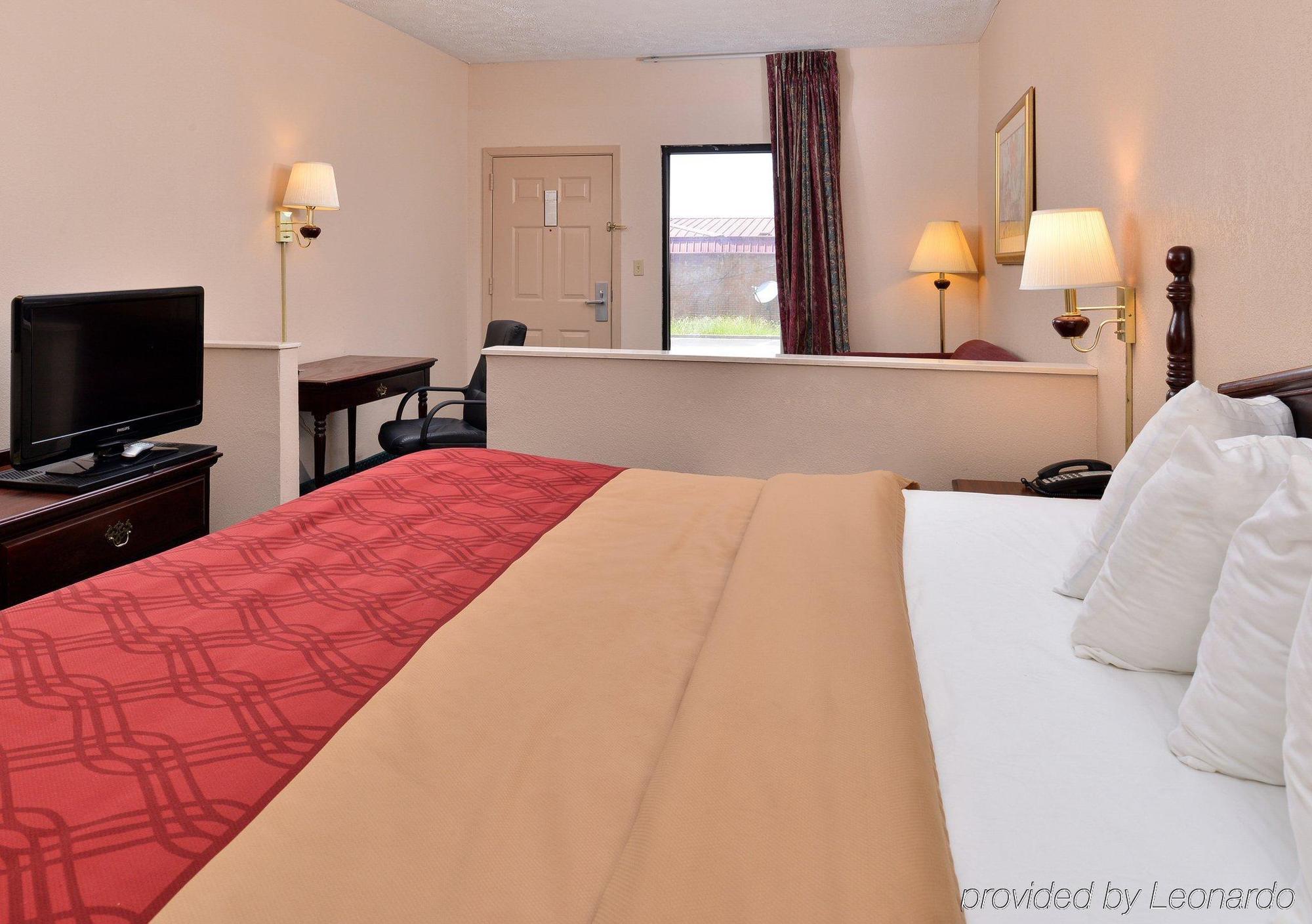 Econo Lodge Canton I-55 Экстерьер фото